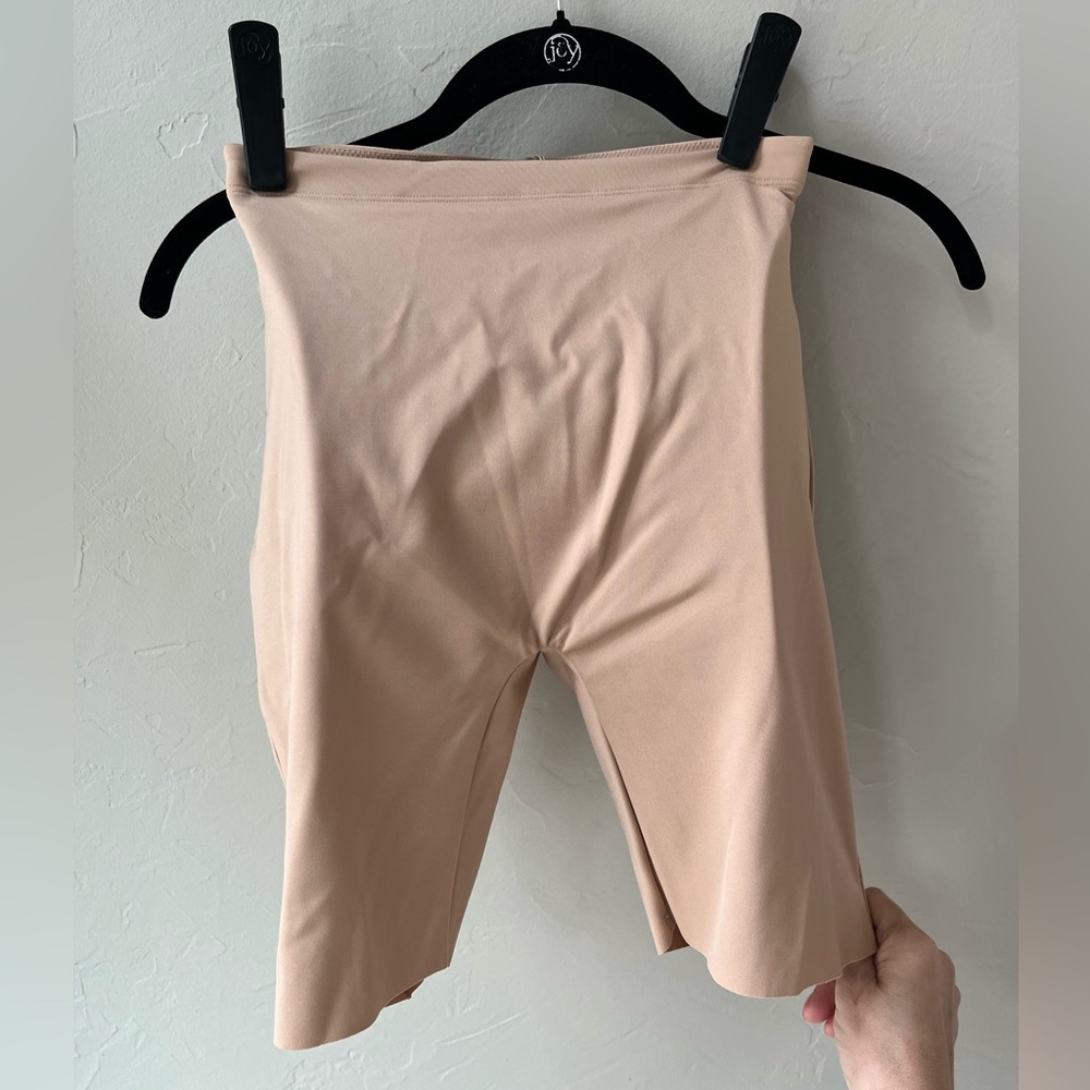 SKIMS BODY HIP ENHANCING PADDED SHORTS CLAY S